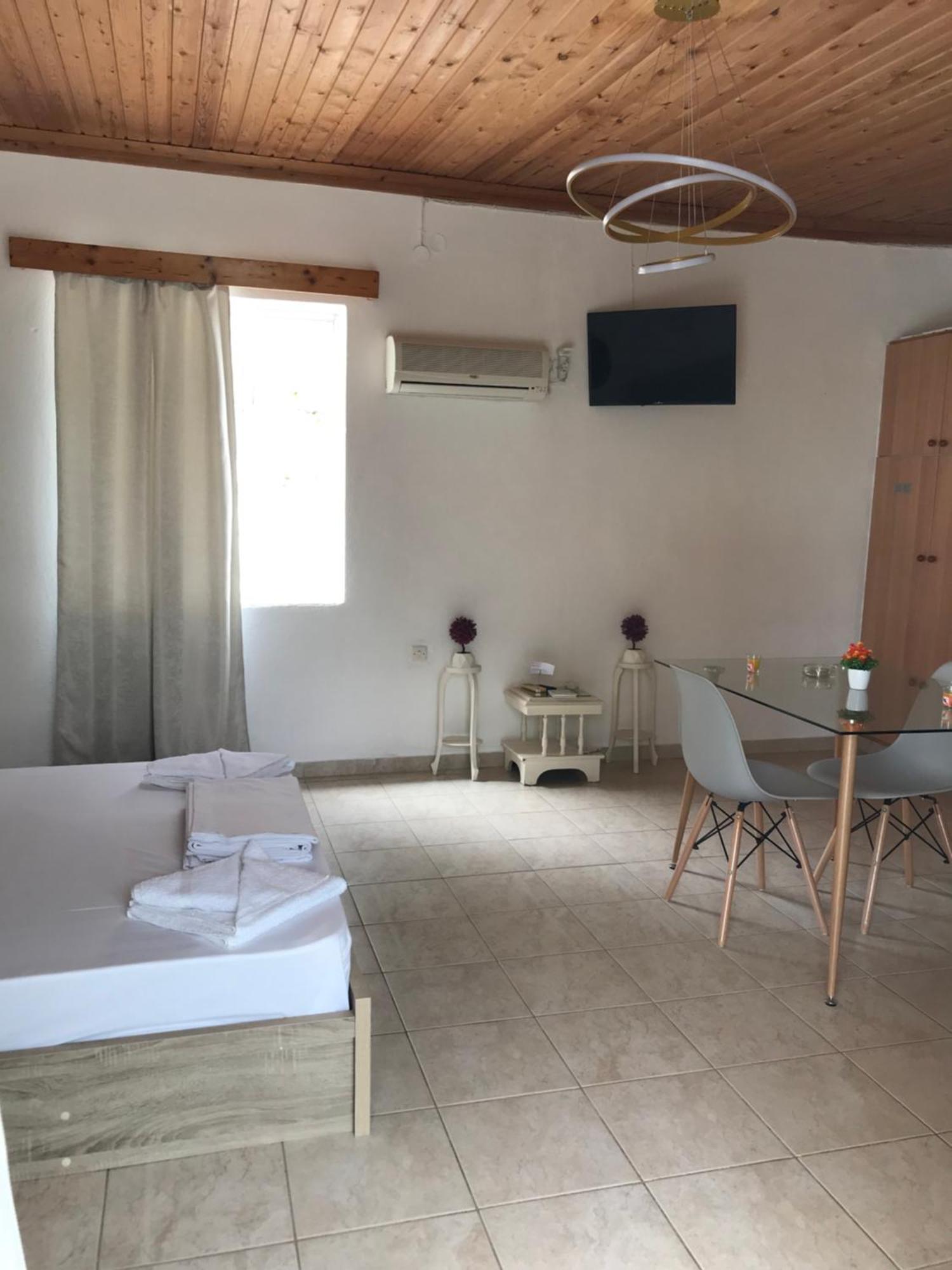 Artaki R Apartment *
