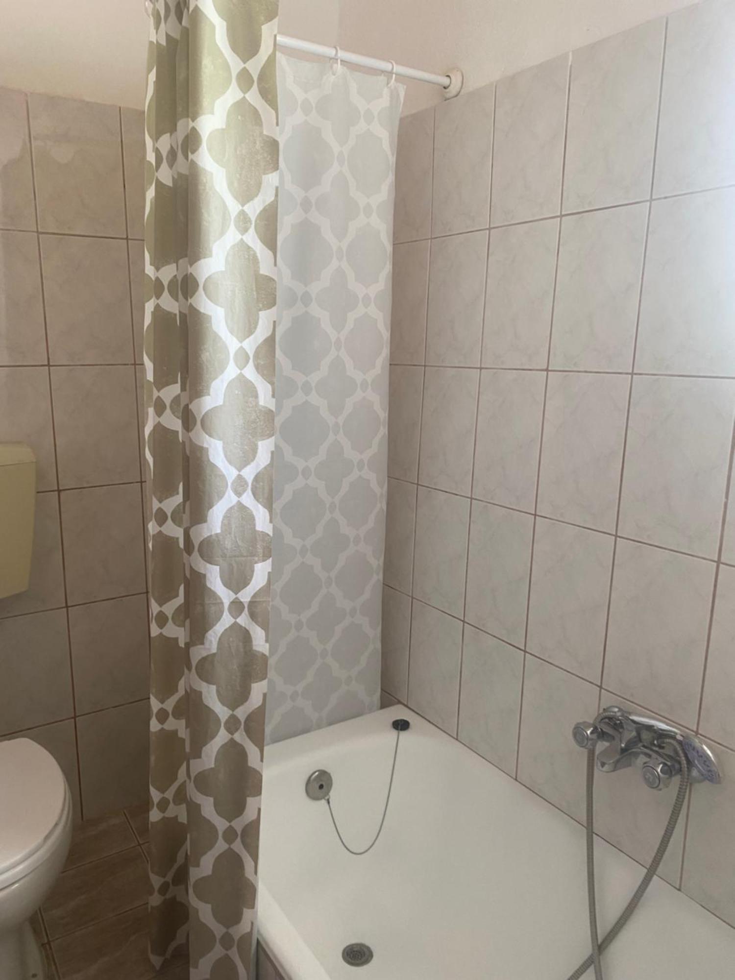 Artaki R Apartment *